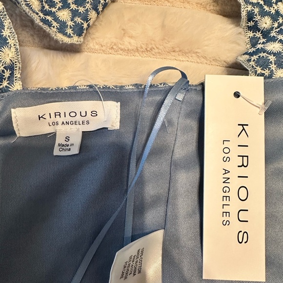 Blue Floral Ruffle Sleeve Top - Picture 6 of 11